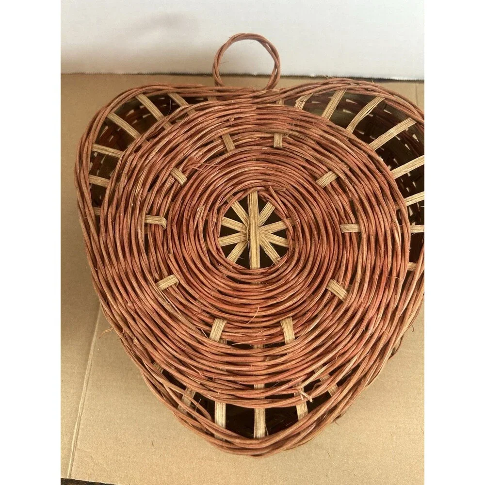 Vintage Heart Shaped Wicker Basket Rustic Farmhouse Decor Storage w Handle